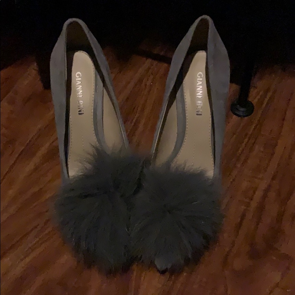 Gianni Bini Gray Pom Pom heels